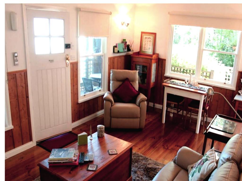 Astley Cottage Дейлсфорд Екстериор снимка