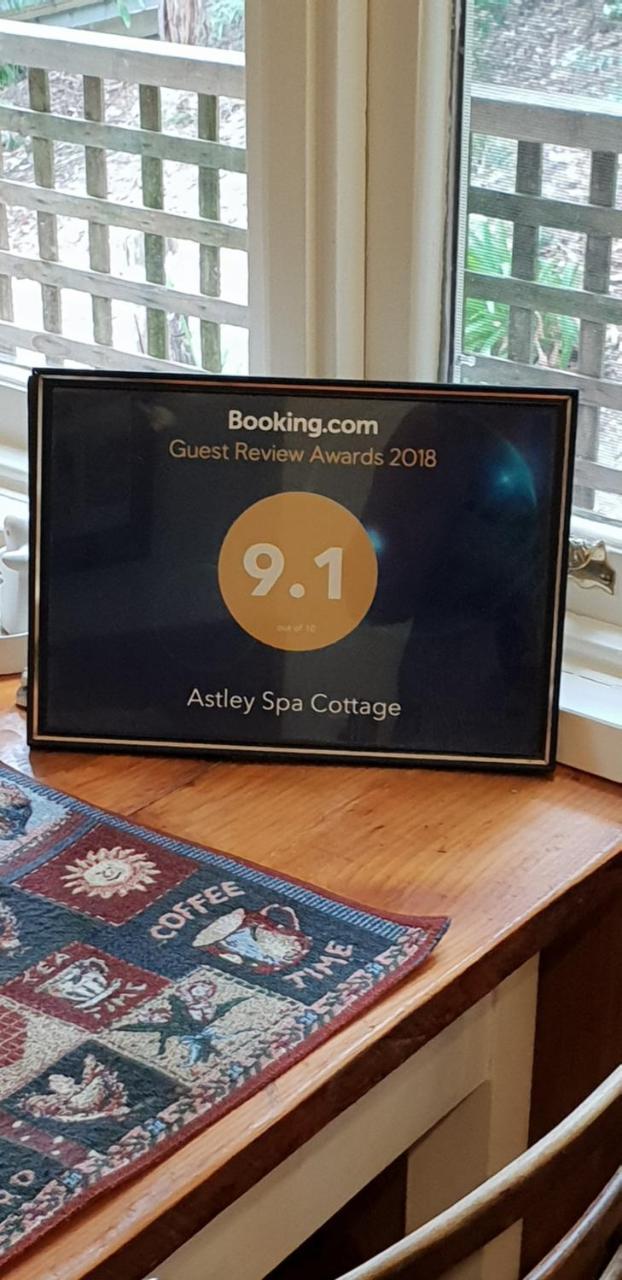 Astley Cottage Дейлсфорд Екстериор снимка